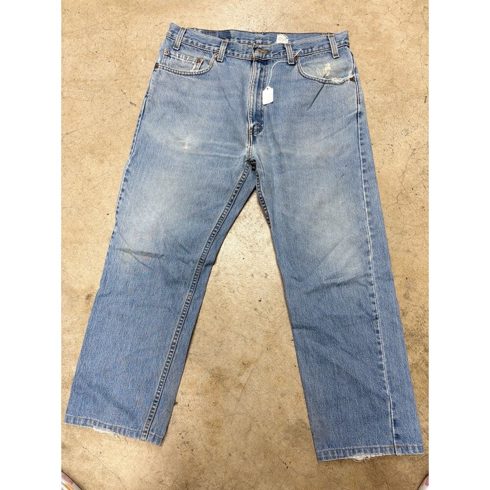 VTG Levi’s 505 Straight Leg Jeans Made In Canada 34x26 Medium Wash Cropped